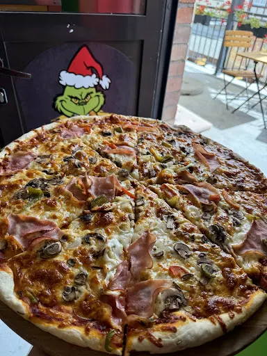 Grinch pizza&kebab
